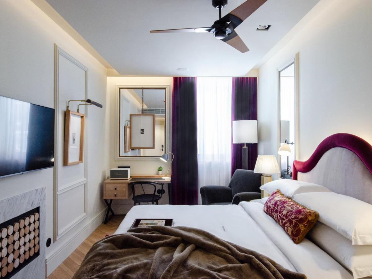 Browns Avenue Hotel Lisboa Kültér fotó A bedroom at the Hotel